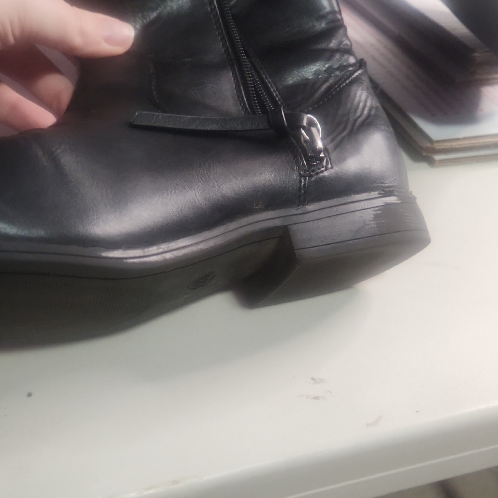 Women's Black Leather Boots - Picture 5 of 6